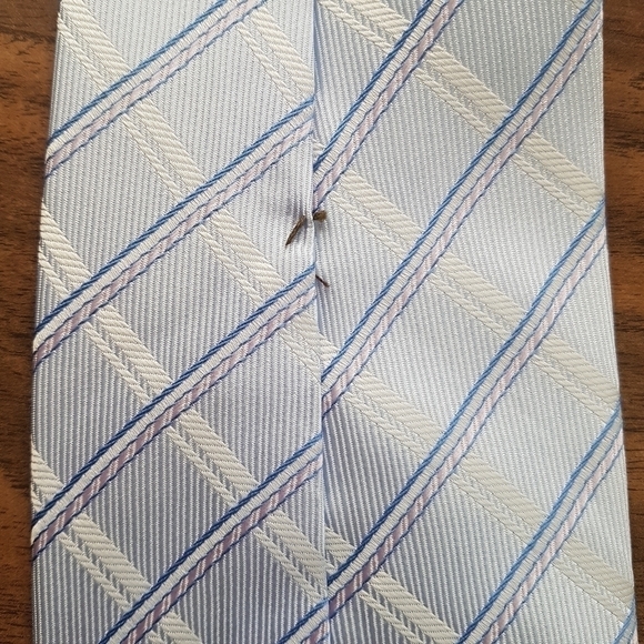 Burberry Silk Tie - Picture 8 of 9